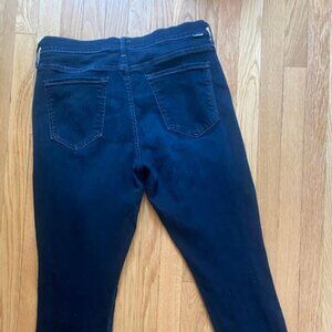 Mother, dark wash blue cut off skinny jean, size 31